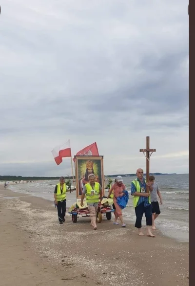 robert5502 - To chyba ta sama grupa dzbanów co targała po plaży swoje fetysze