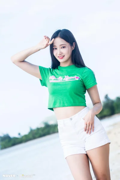 XKHYCCB2dX - #yeonwoo #momoland 
#koreanka