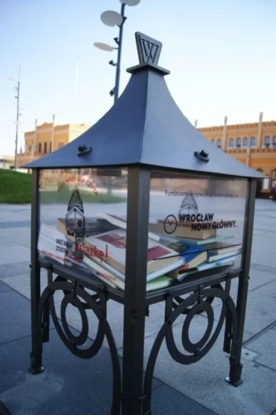vivianka - @bookcrossing hej, korzystacie ze skrzynek bookcrossingowych we #wroclaw? ...