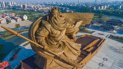 makrofag74 - @snup-siup: Pomnik chińskiego generała Guan Yu (boga wojny) 58 metrów mi...