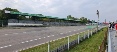 wiyczor - #f1
Widzowie, bajka.