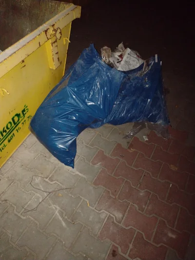 DziabDziab - Ja wyjęłem te śmieci a #!$%@? jeszcze dołożył ( ͡º ͜ʖ͡º)