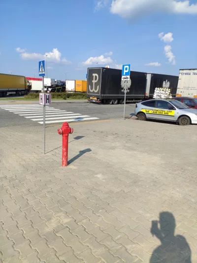 polik95 - Polska walcząca w ciężarówkę zaklęta xD
#polska #bekaztransa