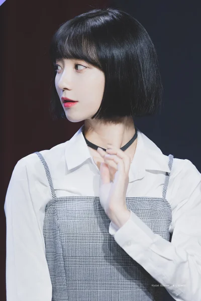 XKHYCCB2dX - #binnie #ohmygirl
#koreanka