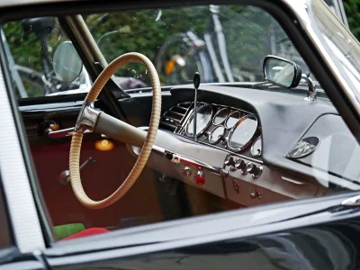 francuskie - Kokpit Citroena DS 

#citroen #oldtimery #motoryzacja #samochody #carb...
