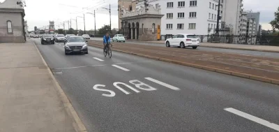 ATAT-2 - Taka fotka z wczorajszego happeningu w #warszawa pokazująca jak prawidłowo m...