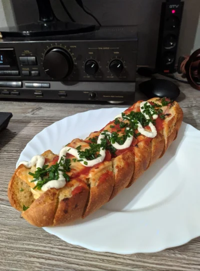 cenzor123 - Stworzyłem ósmy cud świata <3
#czosndog #foodporn i #wykopjointclub bo w...