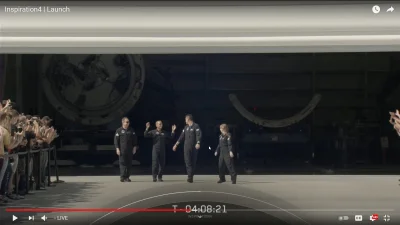 Rski - Co jak co, ale Spacex potrafi zrobić show. Po obu stonach hangaru tłumy, które...