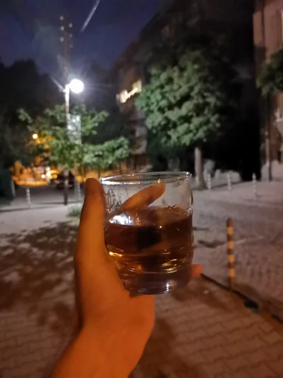 odysjestem - Dobry wieczór #nocnazmiana lubicie brać czasami #whisky na spacer? U mni...