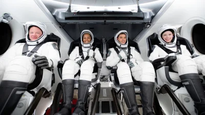 e.....u - Astronauci z Virgin Galactic i Blue Origin wrócili na Ziemię już po kilkuna...