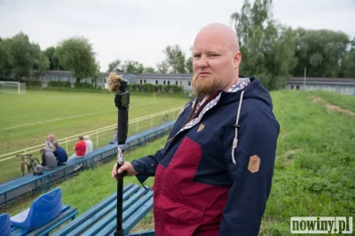 cezeterson - Sebastian Wardęga - twórca filmowy, youtuber i performer. Szanujesz - pl...