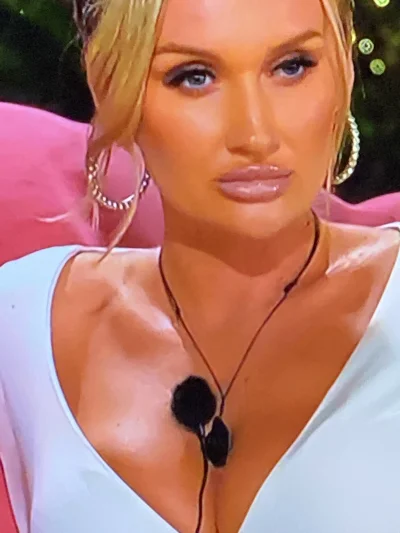 empty206 - #loveisland