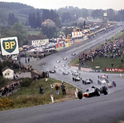 g.....u - Fotka z 1965 roku. Poznajecie jakie to GP? ( ͡~ ͜ʖ ͡°)
#f1 #historia #moto...
