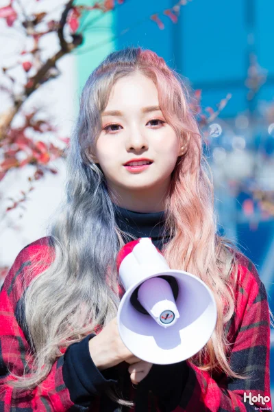 XKHYCCB2dX - #nagyung #fromis9
#koreanka