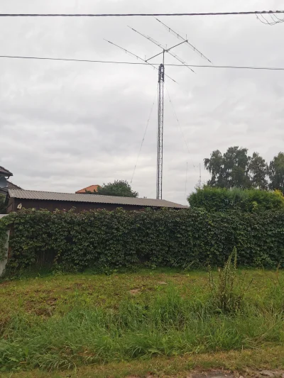 gurken - Mirki sąsiad ma taką wielką #antena na podwórku. Nie wiem czy to ma jakieś z...