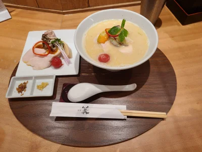 mino5 - Dzisiejszy #ramen z Kagari Ginza w Roppongi Hills
Jeden z moich ulubionych w ...