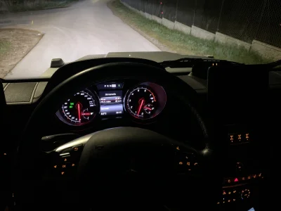 kubelt - Pozdro dla wszystkich za kółkiem wieczorową porą #nightdrive #mercedes