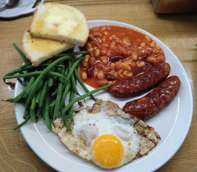mielonkazdzika - Dzisiaj na sniadanie troche oszukane full English w #uk a nastepny p...