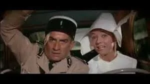 DzonySiara - @Neto: Louis de Funès cała serię filmów jeździł z kobietą i to zakonnicą...