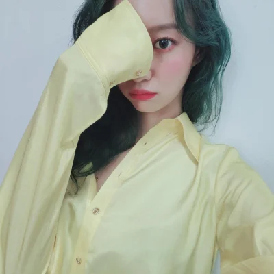 XKHYCCB2dX - #binnie #ohmygirl 
#koreanka