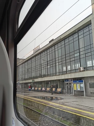 szymekgoose - Jest jakiś bardziej przygnębiający dworzec w Polsce niż kielecki? To mi...
