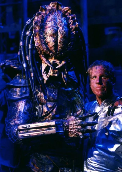 myrmekochoria - Kevin Peter Hall i Gary Busey na planie filmu Predator 2, przełom lat...