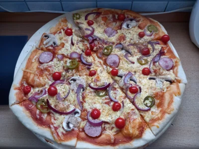 Scybulko - Popełniłem #pizza można się częstować.

#gotujzwykopem #jedzenie #jedzzwyk...