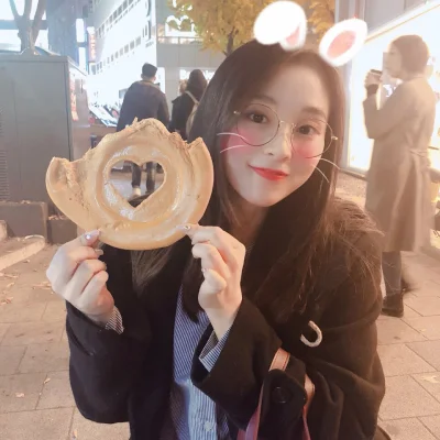 XKHYCCB2dX - #gahyeon #dreamcatcher 
#koreanka