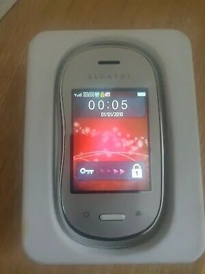 c.....3 - @dzoli: i sój pierwszy telefon z ekranem na patyczek, alcatel one touch xD ...