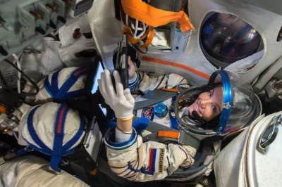 yolantarutowicz - Z kosmodromu Bajkonur startuje rakieta Sojuz MS-19. Na pokładzie st...