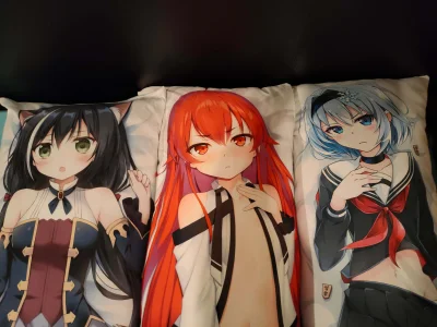 LatajacaPapryka512 - Ładuj potrójne baka
#mangowpis #anime #dakimakura