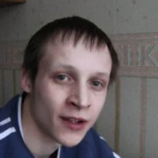 p.....u - @kimochii: fun fact: ten w czerwonej kurtce to znany polski youtuber Tomasz...