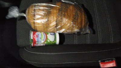 bury256 - 9.35 zł średni chleb i mała słodka śmietana 
To ma być żart? 
#pis #inflacj...