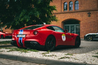 kuraku - Linia GT od Ferrari jest bezbłędna. 

#kurakmotors - lubię furkom robić zd...