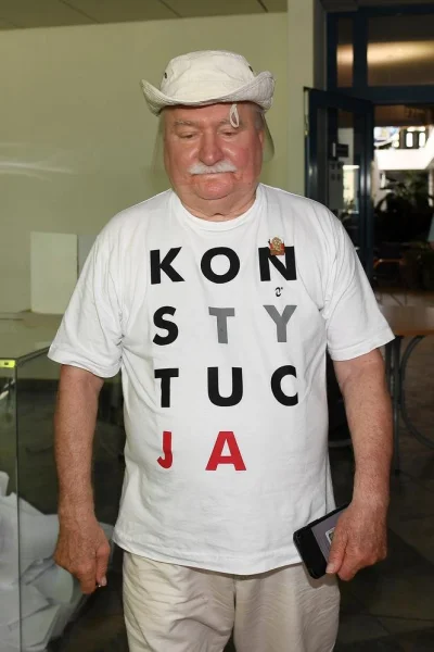 Prawy_Kriss - Lech Wałęsa protestujący przeciwko wyrokom TSUE -wykopizowane.