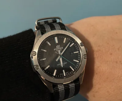 SmerfNaczelnik - #zegarki 
Sobotnia #kontrolanadgarstkow !! Co noszą dziś prawilne Mi...
