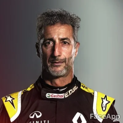 R.....8 - Rok 2044. Daniel Ricciardo ogłasza transfer do innego zespołu jednocześnie ...