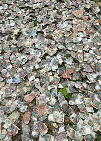 DziecizChoroszczy - #ciekawostki 
Bardzo dużo banknotów z wizerunkiem Lenina (ʘ‿ʘ)
#h...