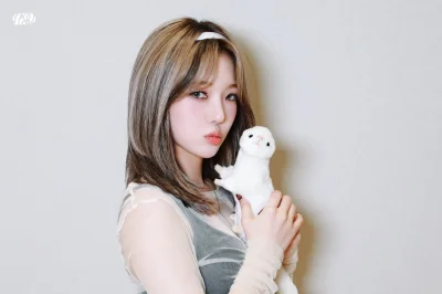 XKHYCCB2dX - #jisun #fromis9
#koreanka