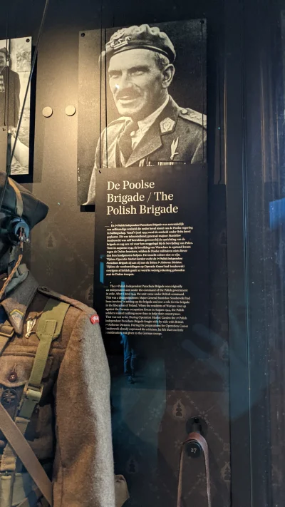 jason_bourne - @wojna: byłem tydzień temu w muzeum w Arnhem. :)