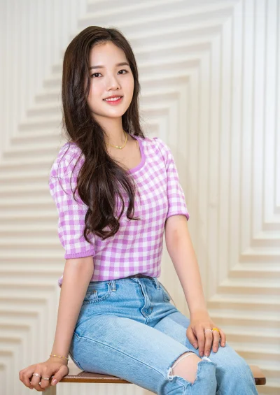 XKHYCCB2dX - #soojin #weeekly
#koreanka