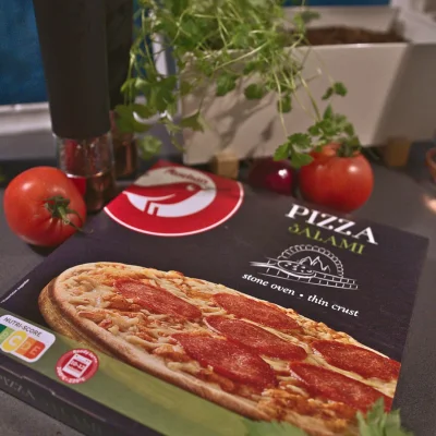 przecietnyzjadaczpizzy - #pizzazmarketu <--- testuję pizzę ze sklepów 

Dziś na tap...