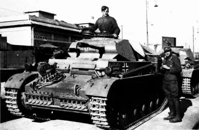 royalflush - PzKpfw II Ausf. F nr '342' i '343' z 3./I./Panzer-Regiment 8 (15. Panzer...