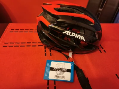 Jerzu - Mój post z 1.09. tego roku.
W Go Sport w BlueCity kupiłem kask Alpina Fedaio...