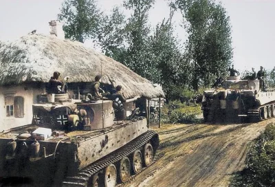 wojna - Niemieckie czołgi Panzer VI "Tiger" z 503. Ciężkiego Batalionu Pancernego prz...