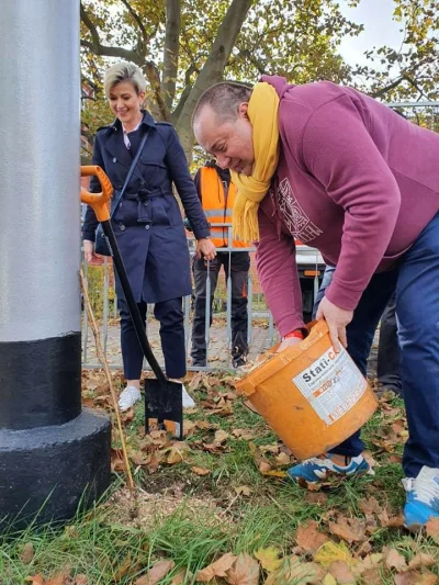 NaglyAtakGlazurnika - #wroclaw #mpkwroclaw

Kiedy wykolejenia tworzą za mało korków...