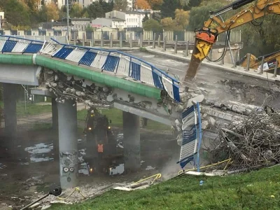Jovano - Ale tak jak dawniej przy budowie mostu projektant stawał pod oddawanym moste...