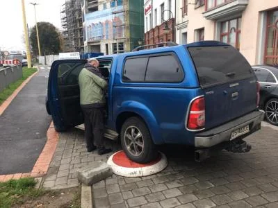 stefan_pmp - Ja mam duże auto, to parkuje jak chcę
#szczecin