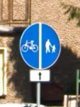 Ziom_Bel - @trustME: w Bydgoszczy mamy takie oznakowanie dla ścieżek jednokierunkowyc...