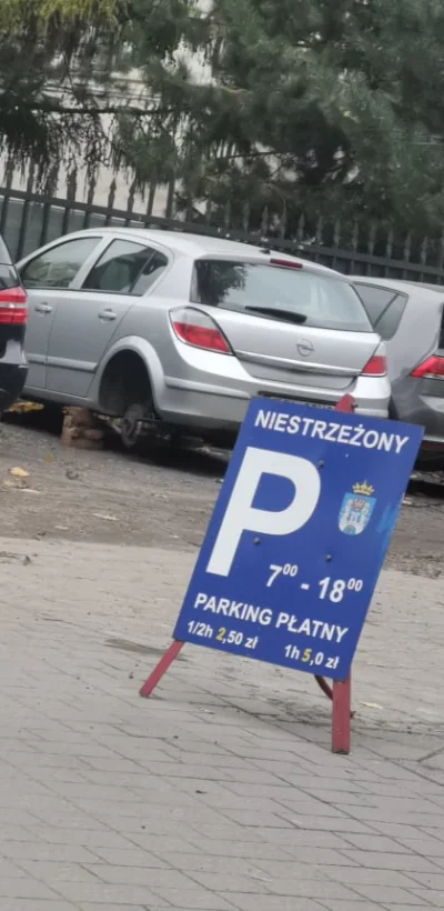 vectraB - Uważajcie w tym #poznan mireczki ( ͡° ʖ̯ ͡°)
#heheszki #humorobrazkowy #bi...